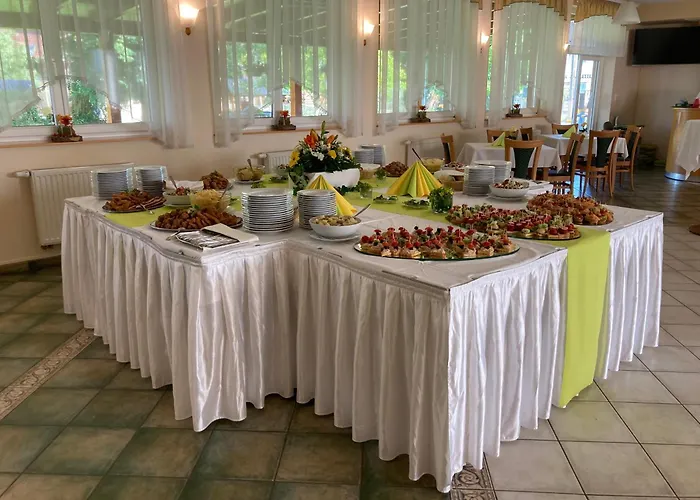 Lipa Hotel Es Etterem