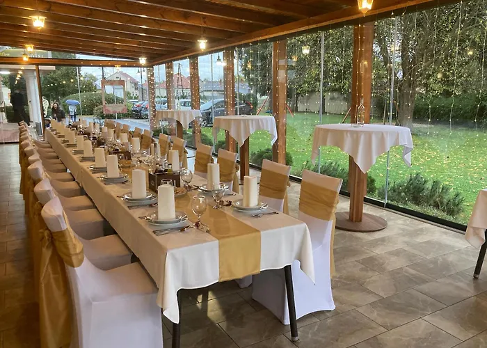 Lipa Hotel Es Etterem